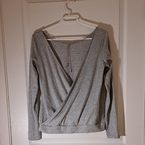163- Dynamite Heather Gray Knit Top With Backless Chain Detail - Picture 2 of 11